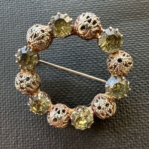 Vintage Rhinestone Intricate Ring-shaped Stylish Brooch